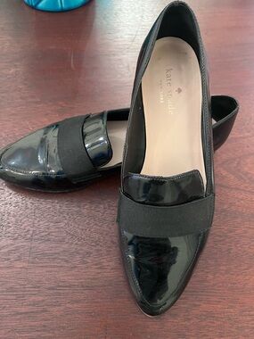 Kate Spade Black Patent Leather Pointed-Toe Loafers with Elastic Band